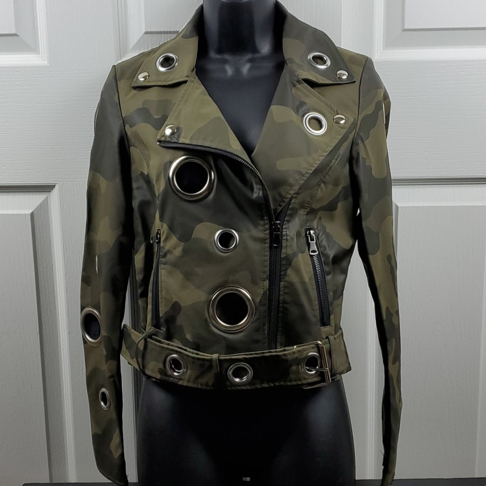 Beulah Biker Style Camo Jacket W/Grommets - Small